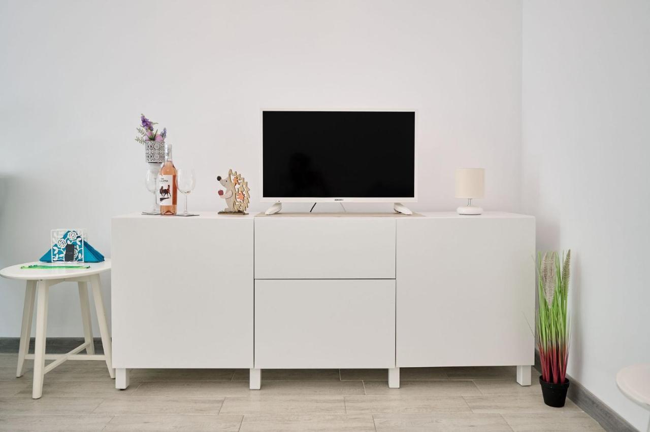 Sara Blu Apartment Spa And Pool Beach Resort 마마이아 외부 사진